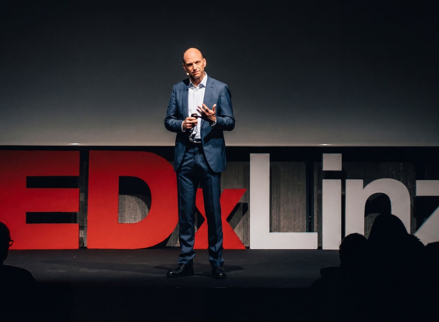 Hans Härting bei einem TEDx-Vortrag